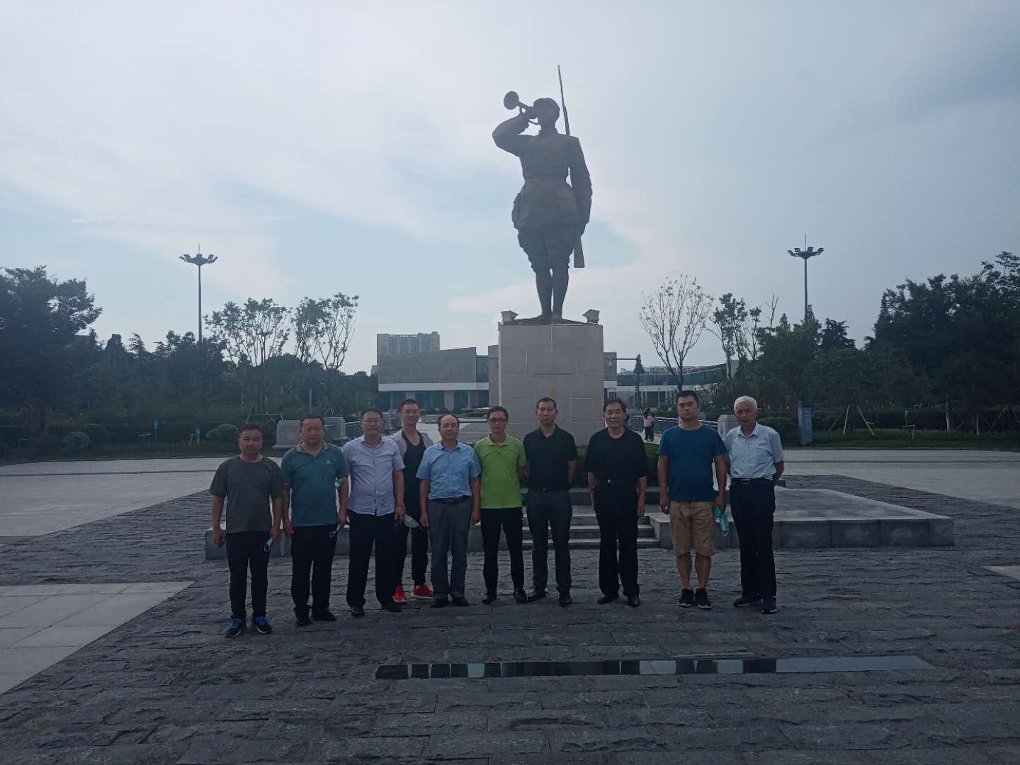 新四军纪念馆参观.jpg 新四军纪念馆参观.jpg